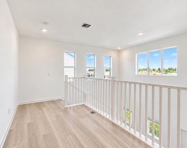 4763 Saddle Ranch Road - Photo Thumbnail 9