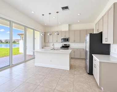 4763 Saddle Ranch Road - Photo Thumbnail 5