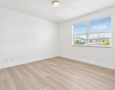 4763 Saddle Ranch Road - Photo Thumbnail 16