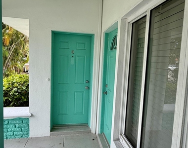 1980 Bay Drive - Photo Thumbnail 5