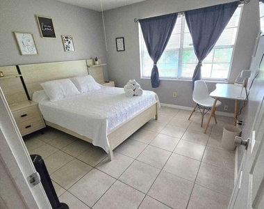 122 Riomar Drive - Photo Thumbnail 11