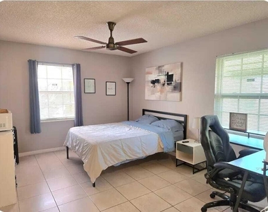 122 Riomar Drive - Photo Thumbnail 7