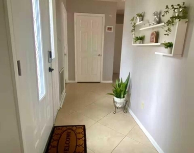 122 Riomar Drive - Photo Thumbnail 2