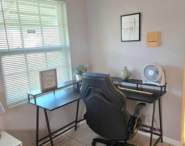 122 Riomar Drive - Photo Thumbnail 8