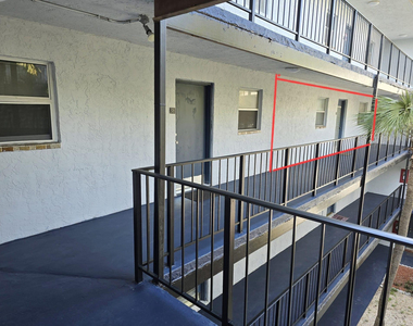 2860 Somerset Drive - Photo Thumbnail 4