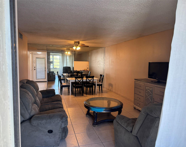 2860 Somerset Drive - Photo Thumbnail 26