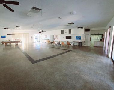 2860 Somerset Drive - Photo Thumbnail 8