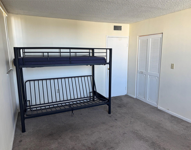 2860 Somerset Drive - Photo Thumbnail 42
