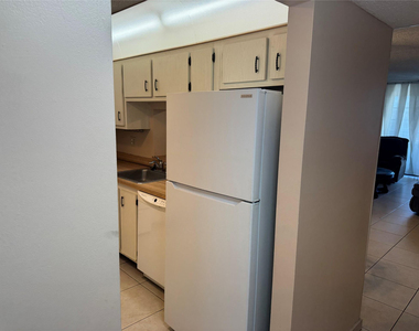 2860 Somerset Drive - Photo Thumbnail 14