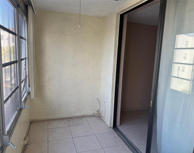 2860 Somerset Drive - Photo Thumbnail 25