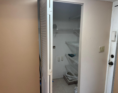 2860 Somerset Drive - Photo Thumbnail 20