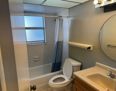 2860 Somerset Drive - Photo Thumbnail 38