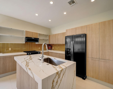 173 Se 1st Circle - Photo Thumbnail 16