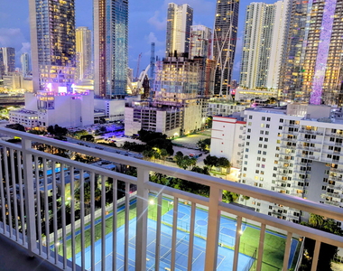 850 N Miami Avenue - Photo Thumbnail 2