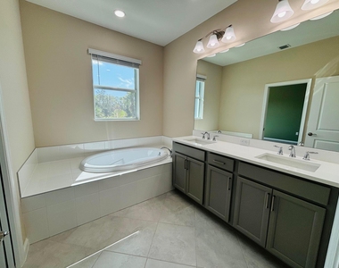 4302 Brookgreen Square - Photo Thumbnail 33