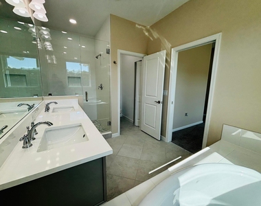4302 Brookgreen Square - Photo Thumbnail 32