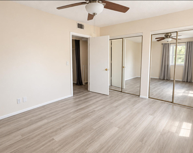 3007 Nw 68th Street - Photo Thumbnail 3