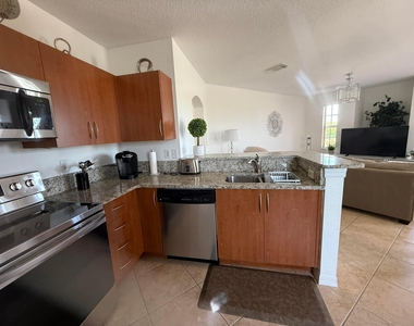 156 Sw Peacock Boulevard - Photo Thumbnail 3