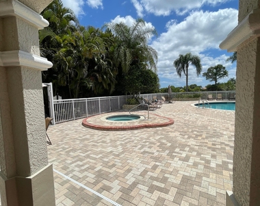 156 Sw Peacock Boulevard - Photo Thumbnail 32