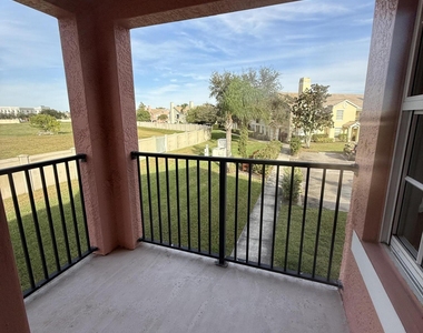 156 Sw Peacock Boulevard - Photo Thumbnail 2