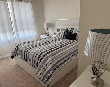 156 Sw Peacock Boulevard - Photo Thumbnail 9