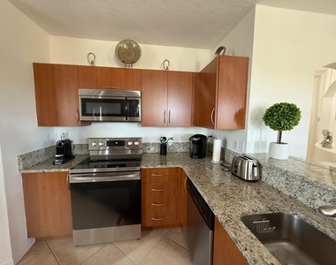 156 Sw Peacock Boulevard - Photo Thumbnail 18