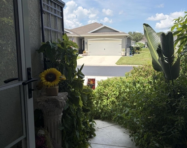 5250 Oakland Lake Circle - Photo Thumbnail 6