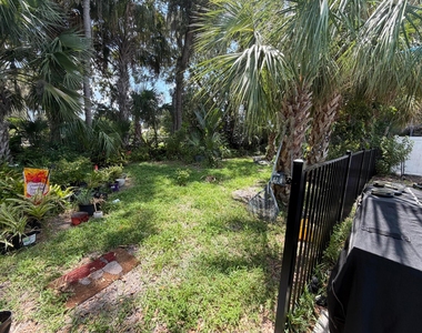 5250 Oakland Lake Circle - Photo Thumbnail 17