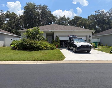 5250 Oakland Lake Circle - Photo Thumbnail 1