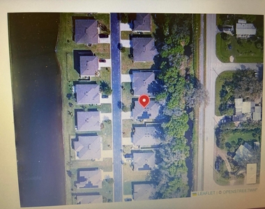 5250 Oakland Lake Circle - Photo Thumbnail 7