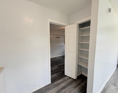 113 E 27th Street - Photo Thumbnail 4
