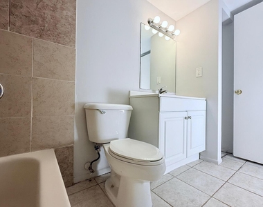 1127 Lake Terry Drive - Photo Thumbnail 15