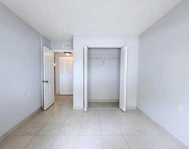 1127 Lake Terry Drive - Photo Thumbnail 6
