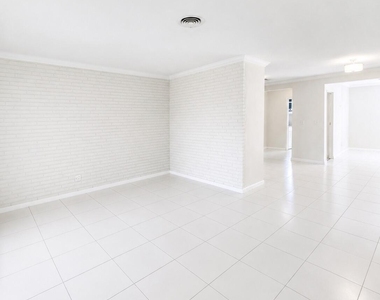 3614 Taylor Street - Photo Thumbnail 10