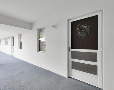 2302 Sunrise Boulevard - Photo Thumbnail 2