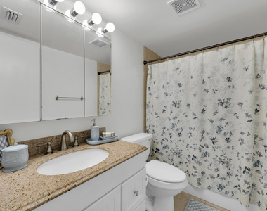 2302 Sunrise Boulevard - Photo Thumbnail 16