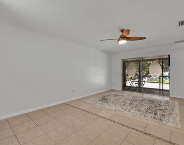 2302 Sunrise Boulevard - Photo Thumbnail 6