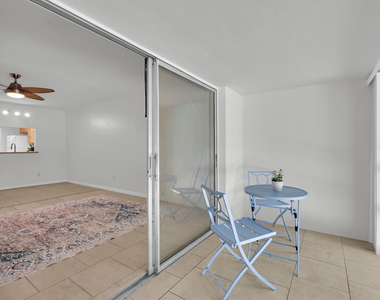 2302 Sunrise Boulevard - Photo Thumbnail 22