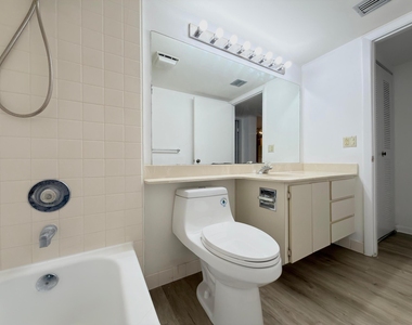 2581 Village Boulevard - Photo Thumbnail 4