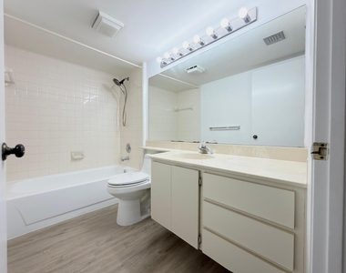 2581 Village Boulevard - Photo Thumbnail 3