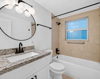 1821 Middle River Drive - Photo Thumbnail 13