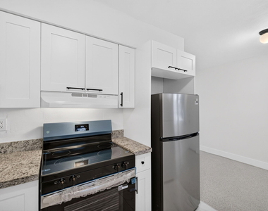 1821 Middle River Drive - Photo Thumbnail 8