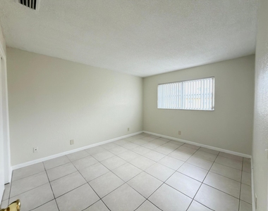 200 Croton Avenue - Photo Thumbnail 10