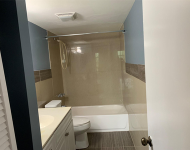5530 Nw 44th Street - Photo Thumbnail 4