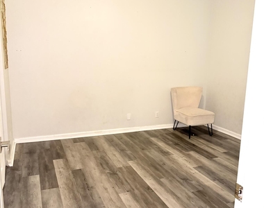 12390 Boneventure Drive - Photo Thumbnail 11