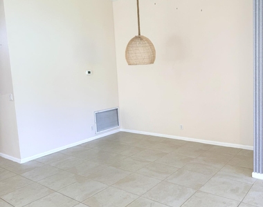 12390 Boneventure Drive - Photo Thumbnail 5