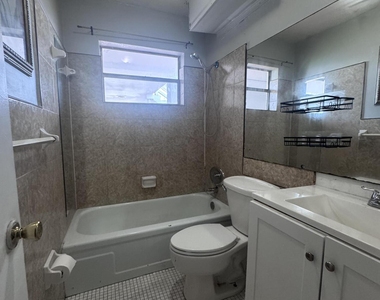 1321 Nw 43rd Avenue - Photo Thumbnail 7
