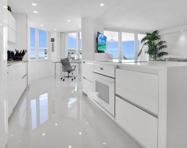 550 S Ocean Boulevard - Photo Thumbnail 12
