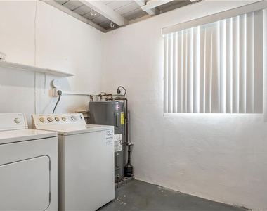 2161 Ne 35th Street - Photo Thumbnail 15