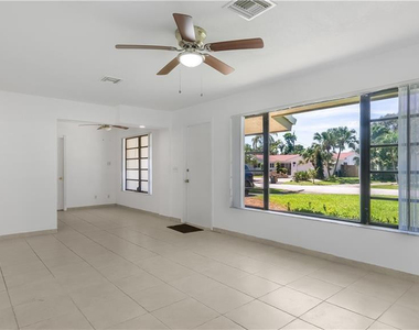 2161 Ne 35th Street - Photo Thumbnail 4